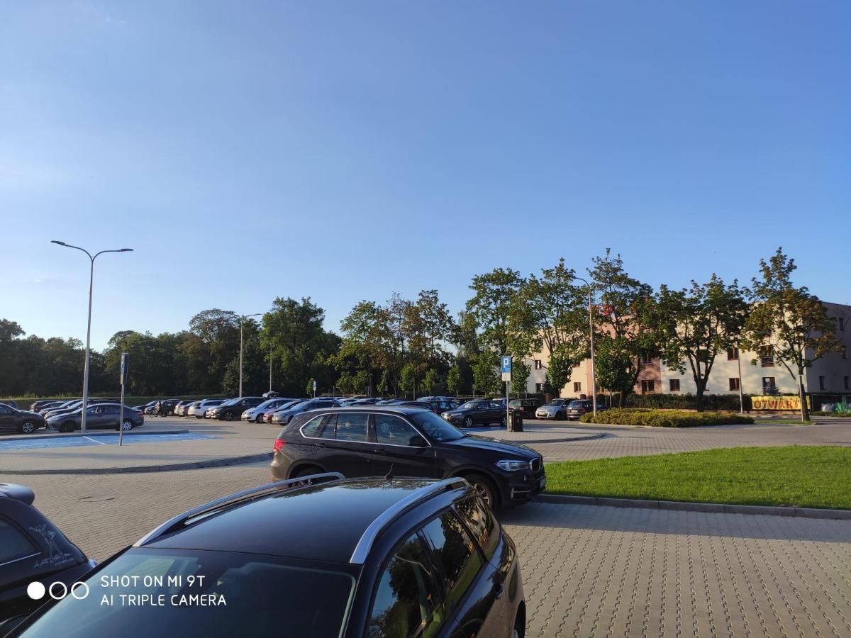 Hotel I Restauracja Admiral Legnica Exterior foto
